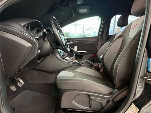 Used 2017 Ford Focus ST image 23