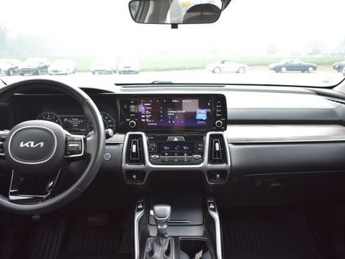 Used 2023 Kia Sorento S w/ Panoramic Sunroof Package AWD/4WD image 33