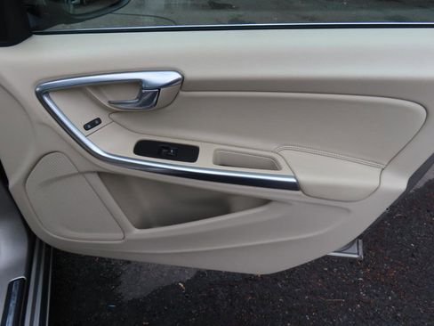 Used 2015 Volvo V60 T5 Premier AWD/4WD image 18
