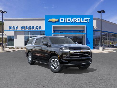 New 2026 Chevrolet Suburban LT w/ Comfort Package image 2