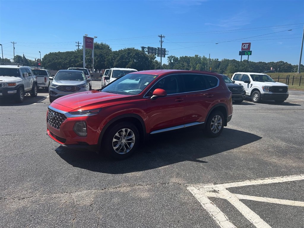 Used 2020 Hyundai Santa Fe SE FWD image 2