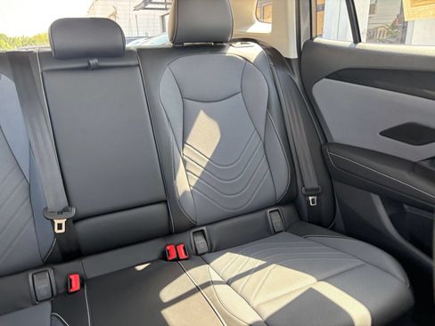 Used 2026 Volkswagen Tiguan SE AWD/4WD image 50