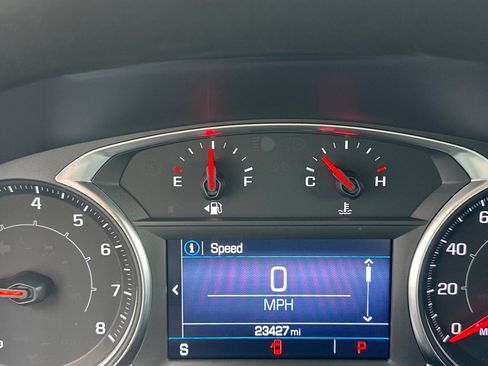 Used 2022 GMC Terrain SLE w/ Driver Convenience Package FWD image 13