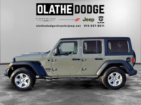 Used 2021 Jeep Wrangler Unlimited Sport image 17