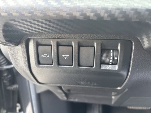 Used 2023 Subaru Ascent Premium w/ Convenience Package image 21