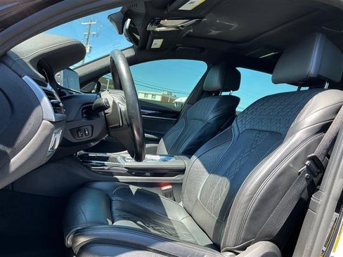 Used 2019 BMW 750i xDrive w/ M Sport Package image 25