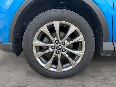 Used 2018 Toyota RAV4 Limited w/ Advanced Technology Package AWD/4WD image 9