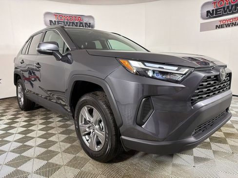 Used 2025 Toyota RAV4 XLE w/ Convenience Package image 1