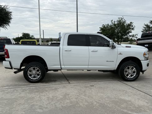 Used 2024 RAM 2500 Laramie w/ Safety Group AWD/4WD image 3