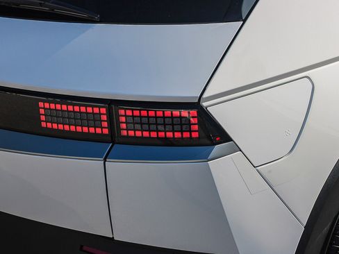 Used 2025 Hyundai Ioniq 5 SEL image 10