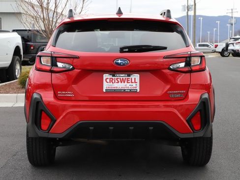 Used 2024 Subaru Crosstrek 2.0i Premium image 5
