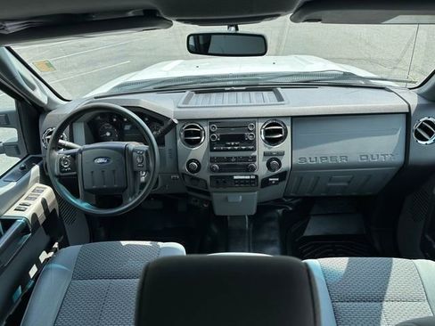 Used 2016 Ford F550 4x4 Crew Cab Super Duty image 30