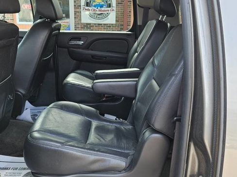 Used 2009 Chevrolet Suburban LTZ image 8