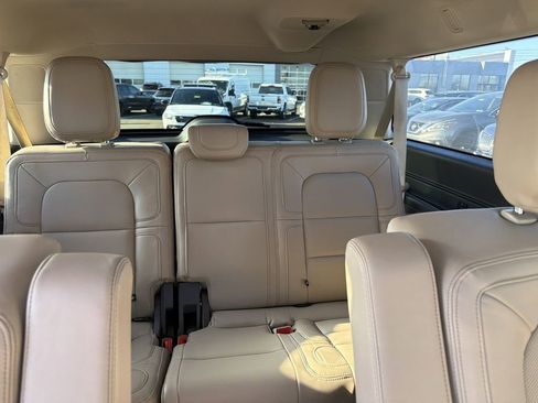 Certified 2022 Lincoln Navigator L Reserve image 18