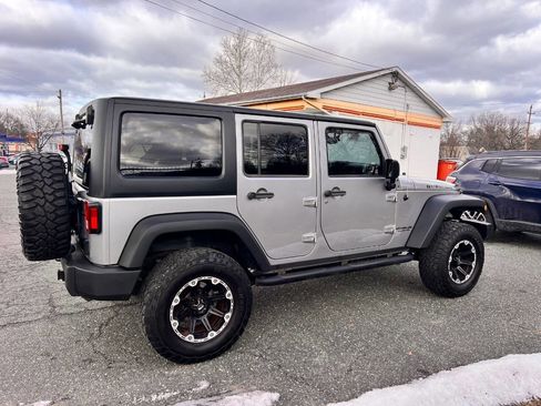 Used 2013 Jeep Wrangler Unlimited Rubicon w/ Dual Top Group image 3