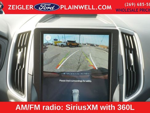 Used 2024 Ford Edge SEL w/ Convenience Package image 2