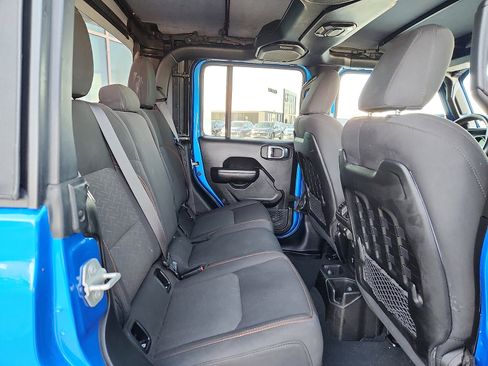 Used 2023 Jeep Gladiator Mojave image 14