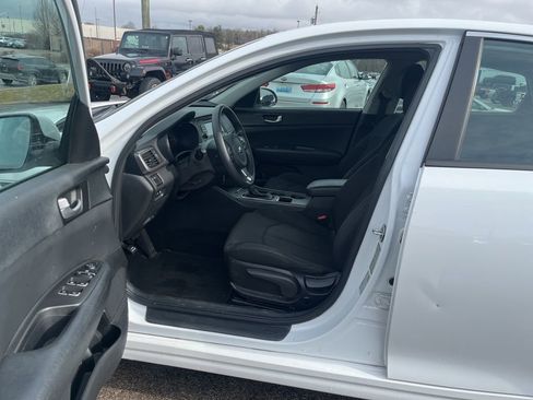 Used 2017 Kia Optima LX image 6