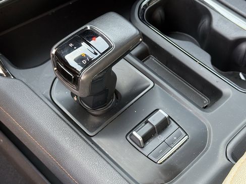 Used 2022 GMC Sierra 1500 AT4 w/ AT4 Premium Package image 24