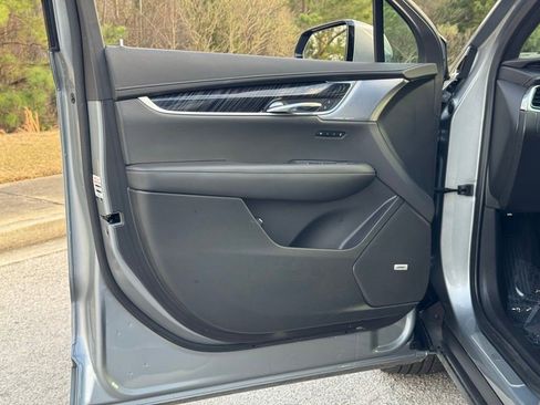 Certified 2025 Cadillac XT6 Premium Luxury image 16