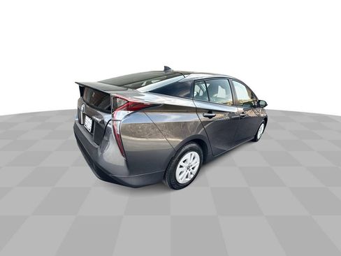 Used 2018 Toyota Prius One FWD image 8