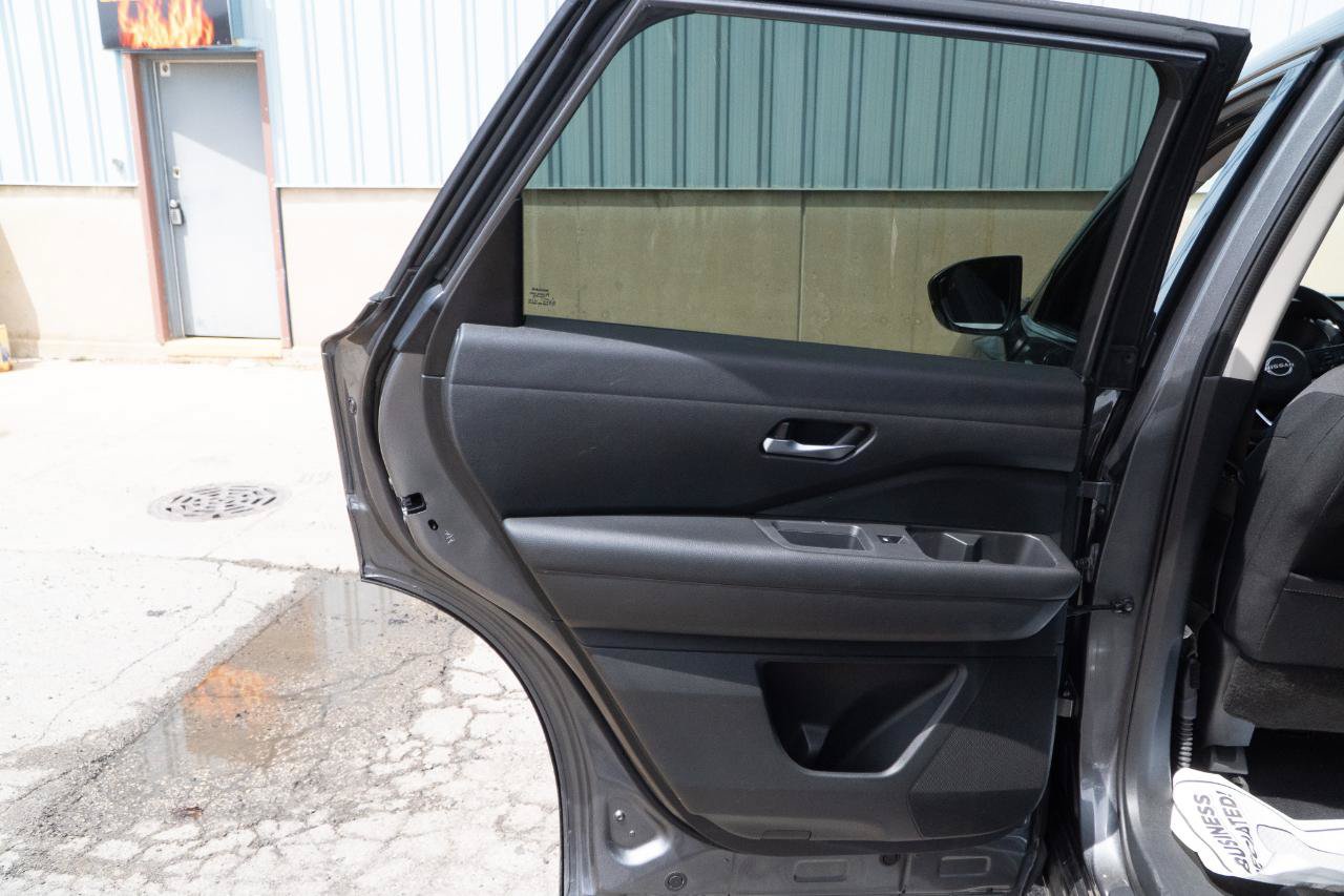Used 2022 Nissan Pathfinder S AWD/4WD image 22