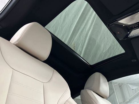 Used 2025 BMW 440i xDrive Coupe w/ Premium Package image 16