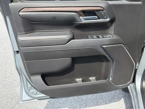 Used 2024 Chevrolet Silverado 1500 LT RWD image 10