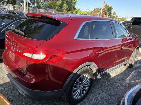 Used 2017 Lincoln MKX Select w/ Select Plus Package FWD image 10