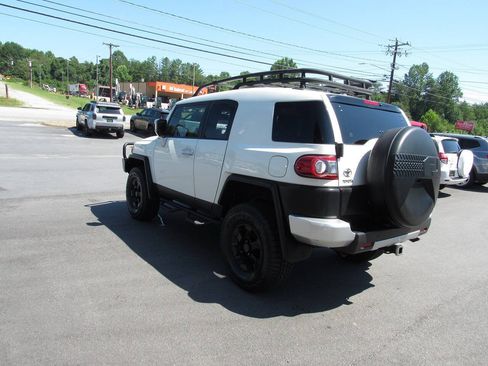 Used 2014 Toyota FJ Cruiser 4WD w/ Upgrade Package image 6