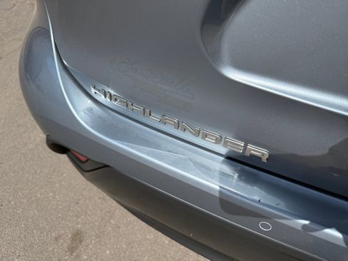 Used 2021 Toyota Highlander Limited image 29