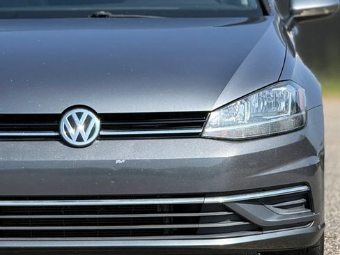 Used 2018 Volkswagen Golf SE FWD image 12