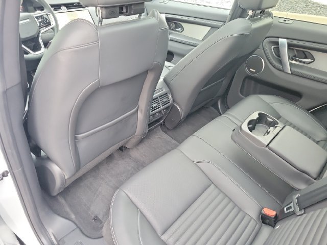 Used 2025 Land Rover Discovery Sport Dynamic SE AWD/4WD image 16