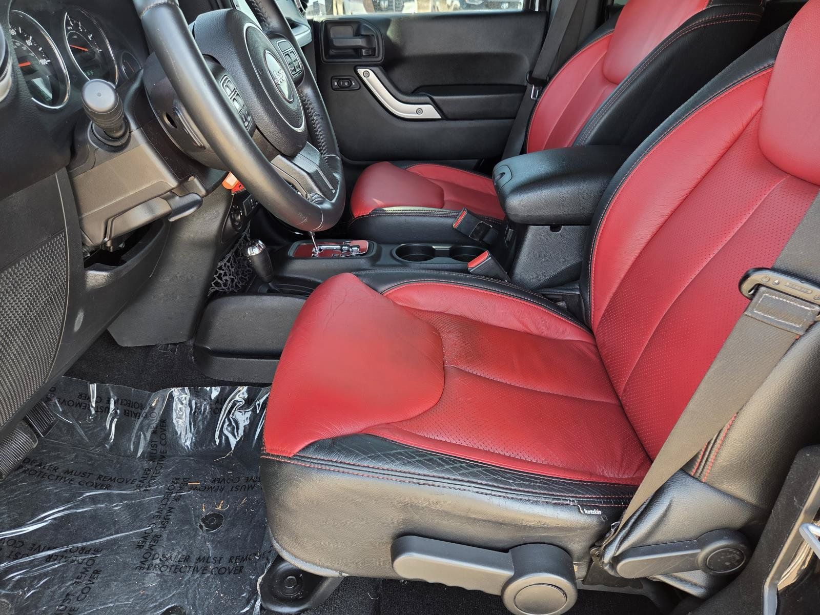 Used 2017 Jeep Wrangler Unlimited Sahara w/ Connectivity Group AWD/4WD image 21