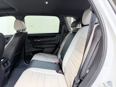 Used 2025 Honda CR-V Sport Touring image 19