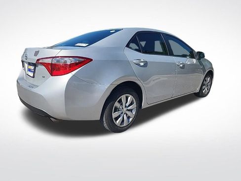 Used 2015 Toyota Corolla LE FWD image 2