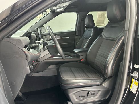 Used 2025 Ford Explorer ST-Line w/ Premium Package RWD image 24