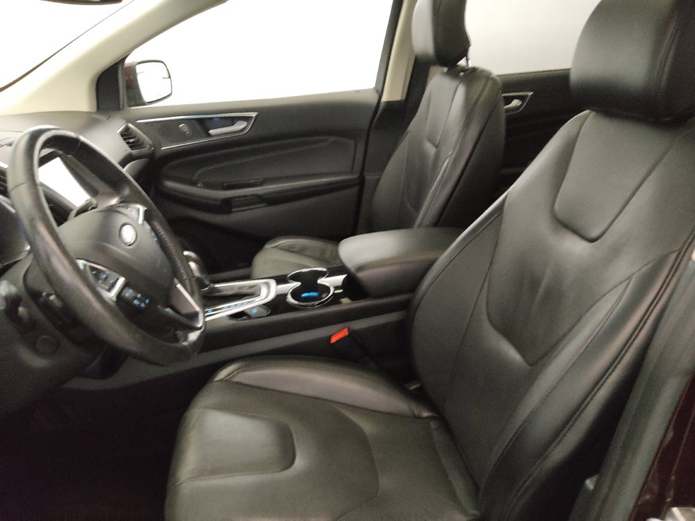 Used 2018 Ford Edge Titanium w/ Equipment Group 301A AWD/4WD image 17