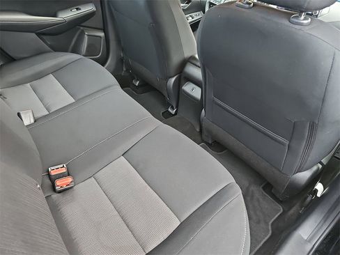 Used 2024 Nissan Sentra SV image 11