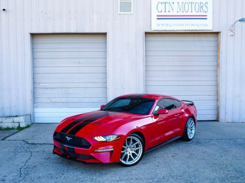 Used 2018 Ford Mustang Coupe image 1