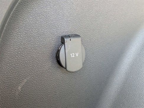 Certified 2024 Volkswagen Atlas Cross Sport SE image 14