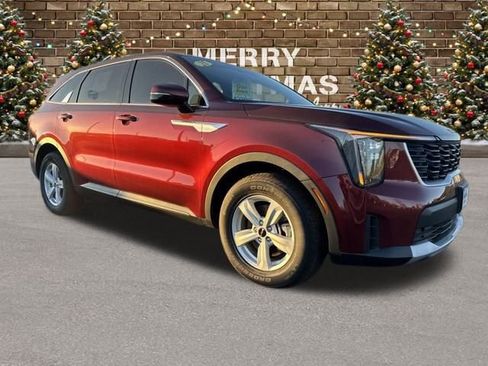 Used 2025 Kia Sorento LX image 9