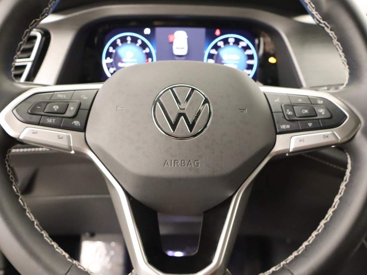 Certified 2026 Volkswagen Atlas Cross Sport SE FWD image 13