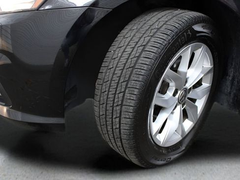 Used 2016 Volkswagen Passat 1.8T S image 44