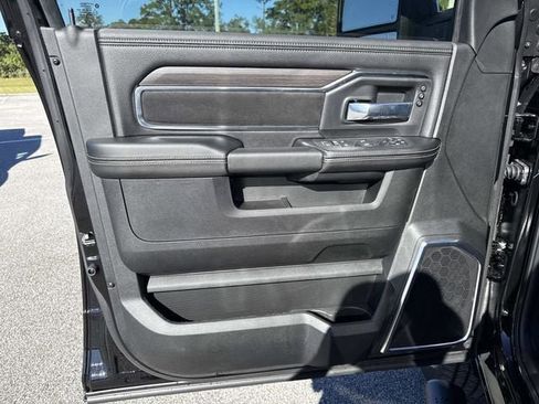 New 2026 RAM 2500 Laramie w/ Towing Technology Group AWD/4WD image 17