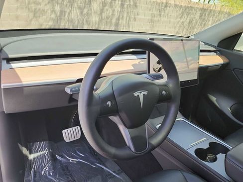 Used 2021 Tesla Model Y Performance image 2