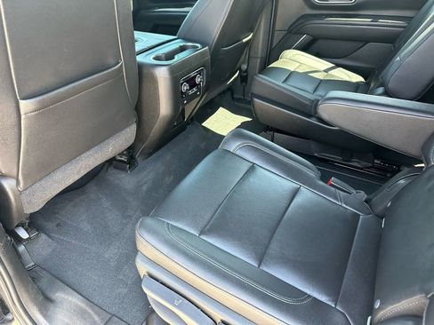 Used 2021 Chevrolet Tahoe Z71 w/ Z71 Signature Package AWD/4WD image 33