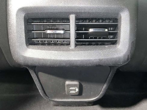 Used 2019 Chevrolet Equinox LT FWD image 25