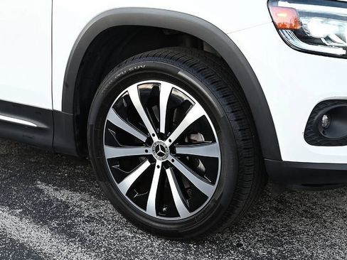 Certified 2022 Mercedes-Benz GLB 250 image 7