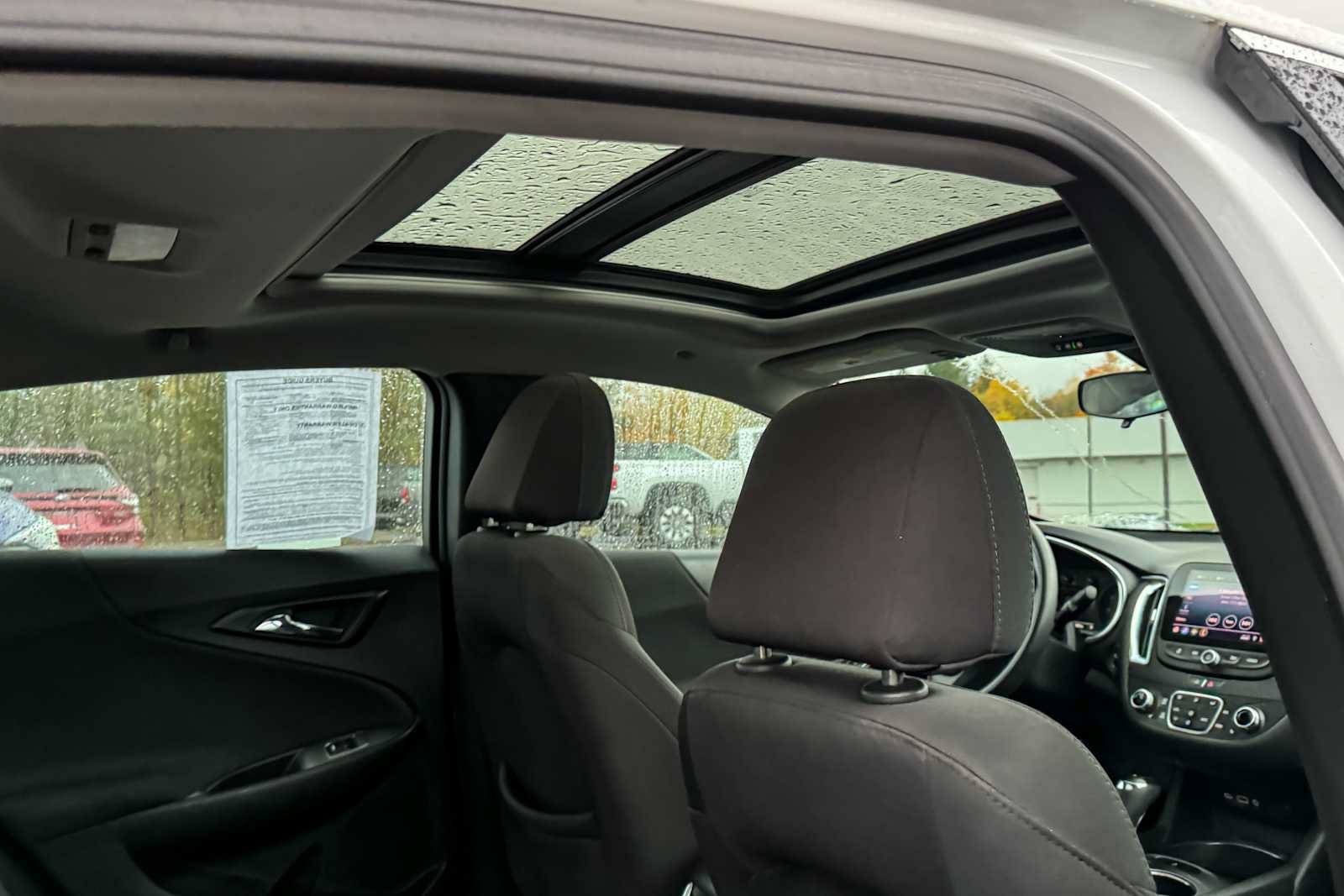 Used 2020 Chevrolet Malibu LT FWD image 12